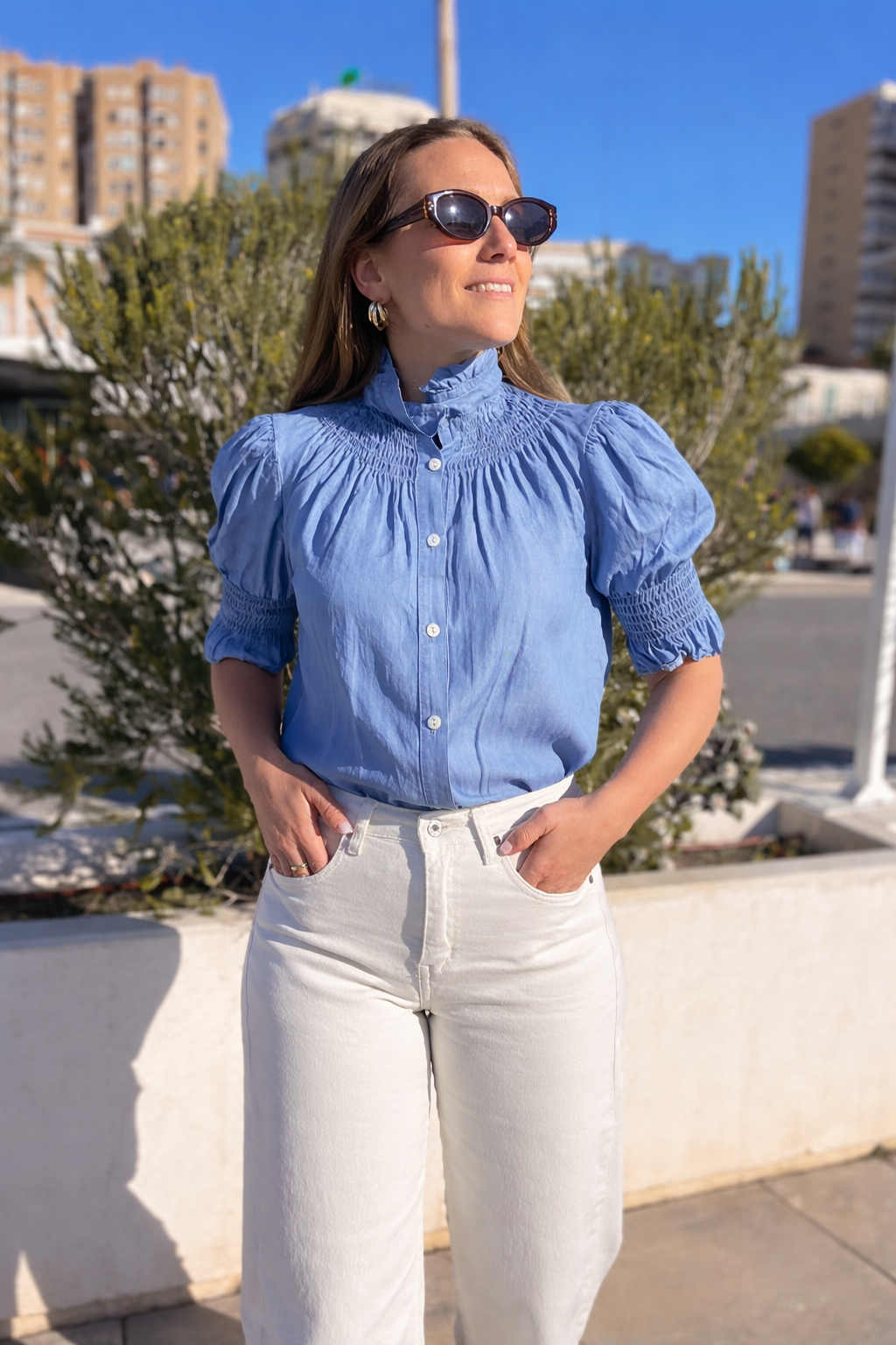Blusa cuello engomado azul