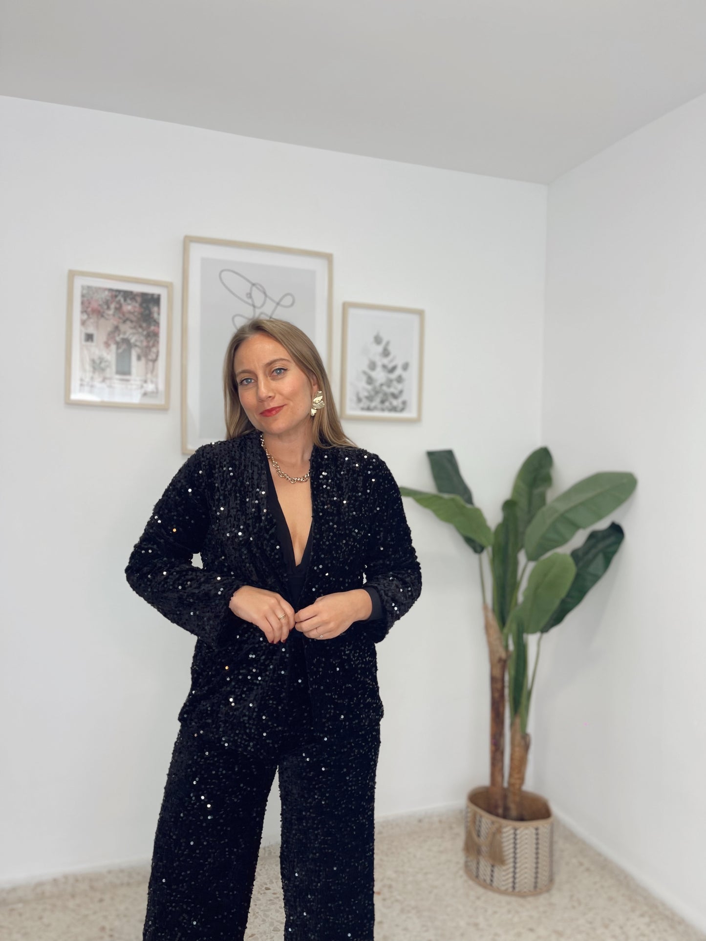Conjunto terciopelo lentejuelas negro (chaqueta y pantalón)