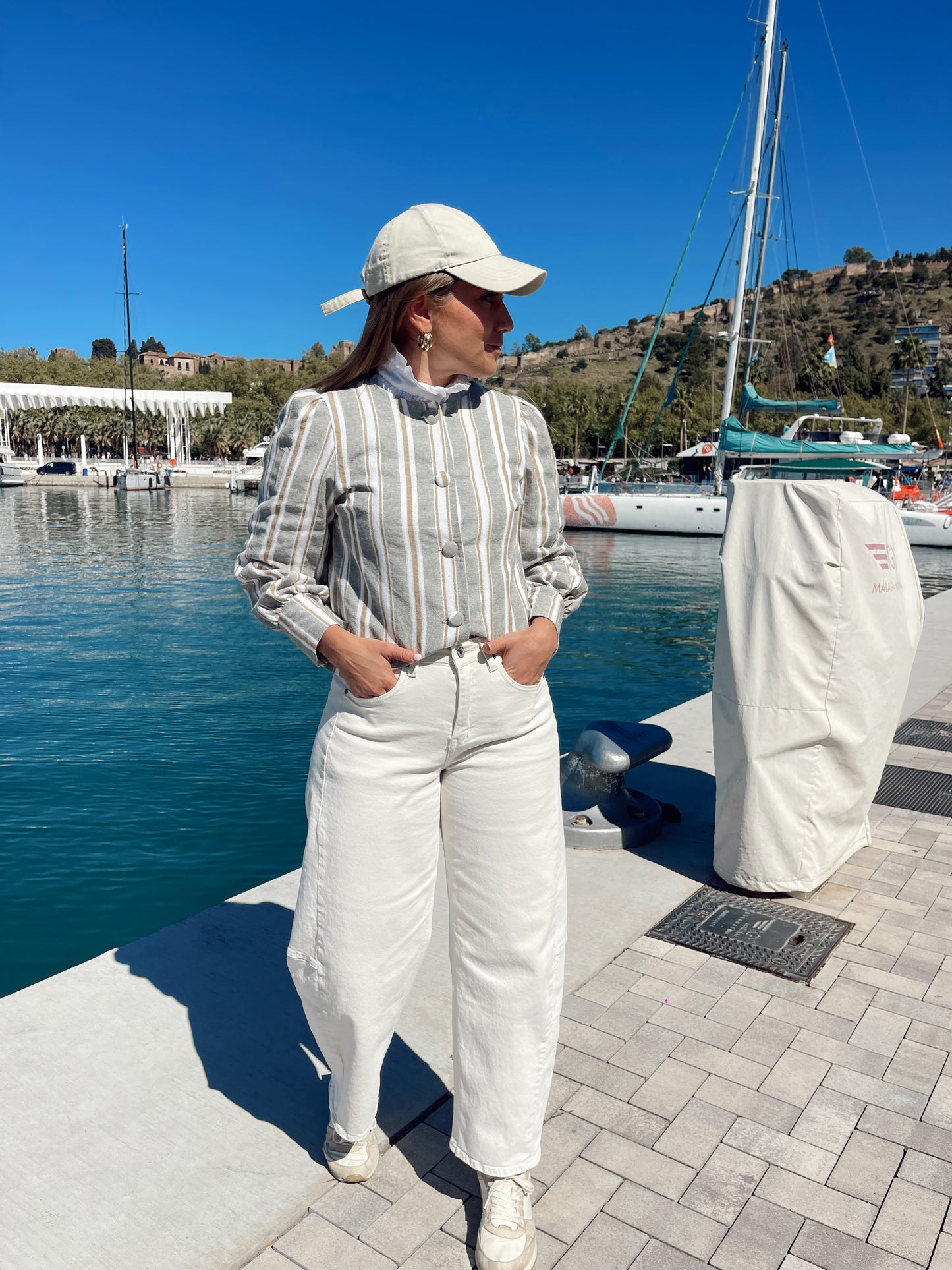 Pantalón vaquero barrel beige