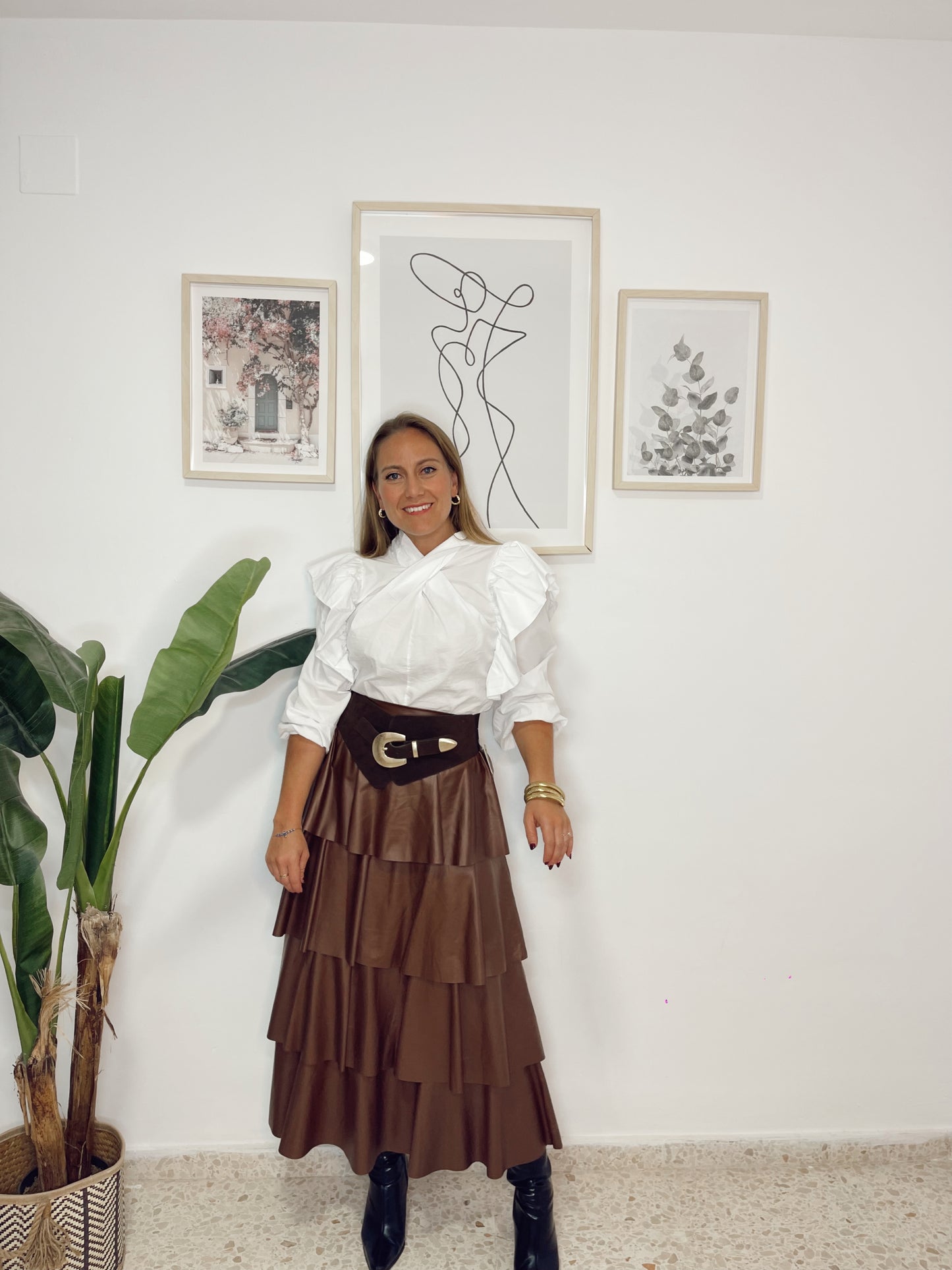 Falda volantes marrón