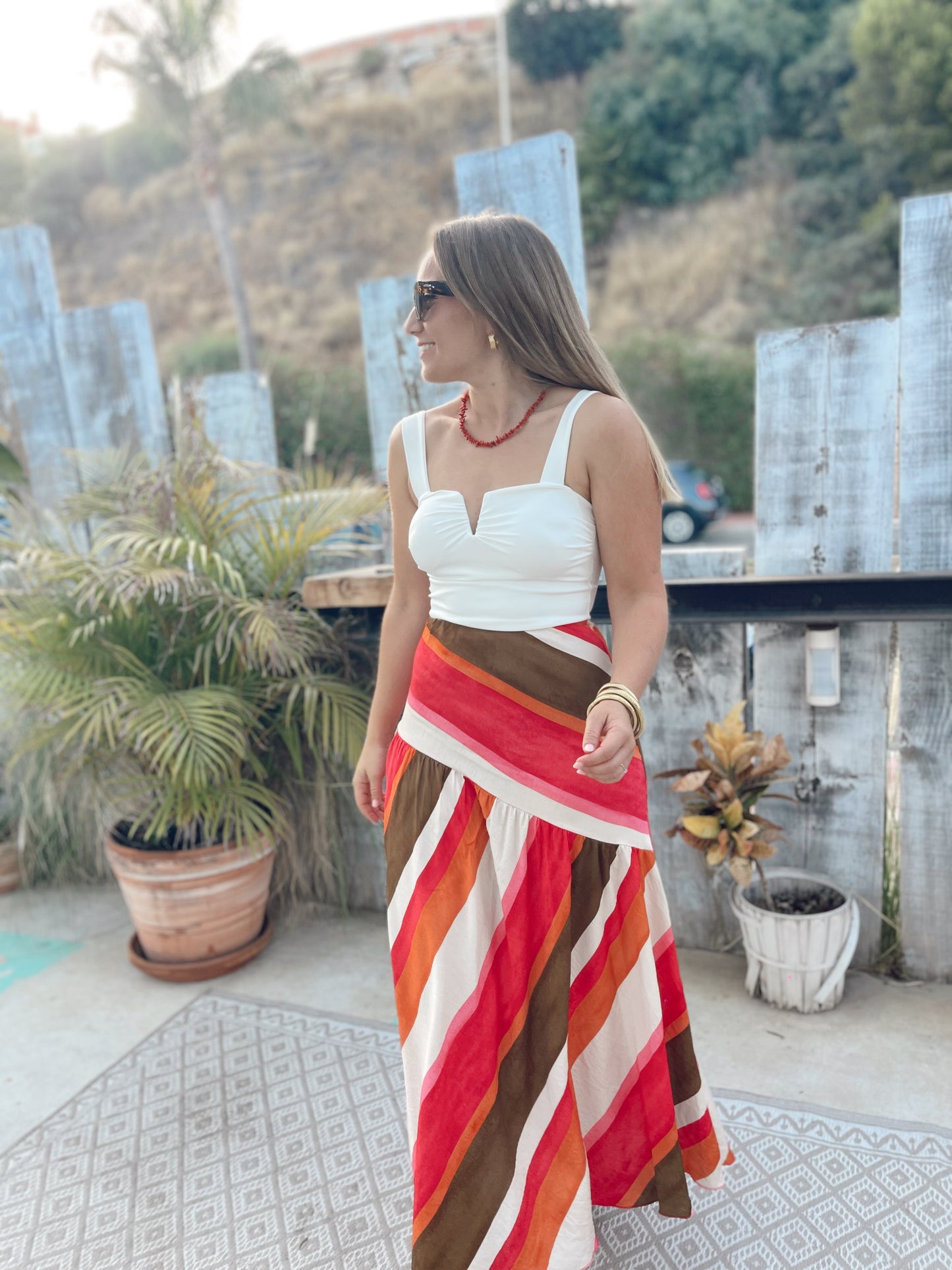 Falda tiana