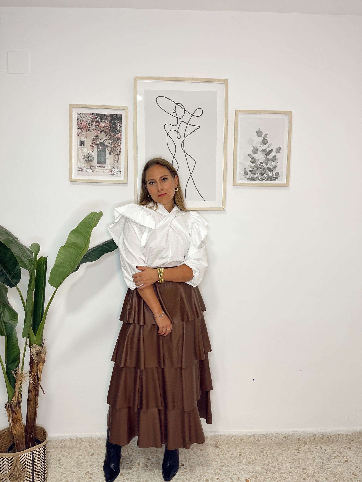 Falda volantes marrón