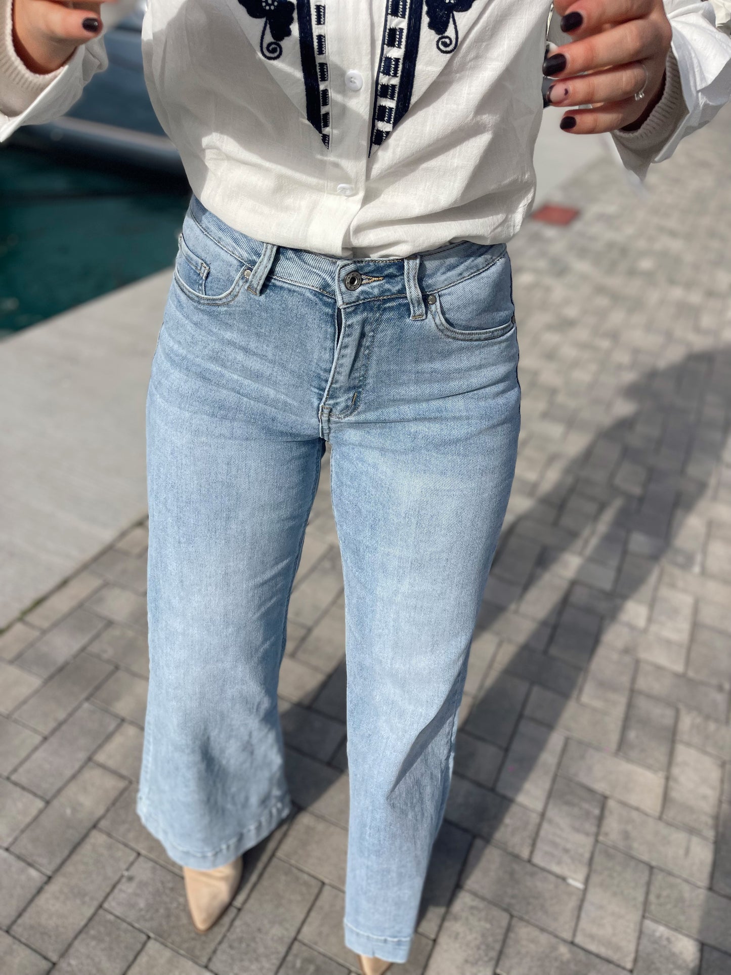 Vaquero elástico light blue