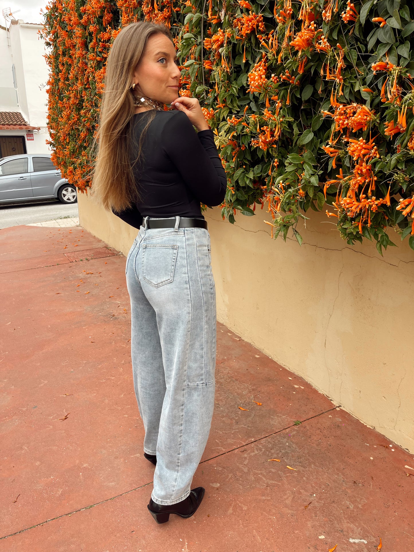 Pantalon Vaquero Barrell elástico