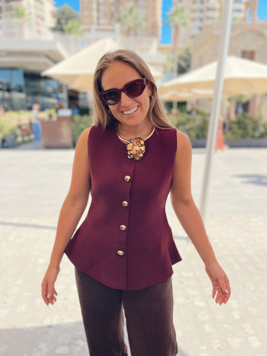 Chaleco punto botones peplum burdeos