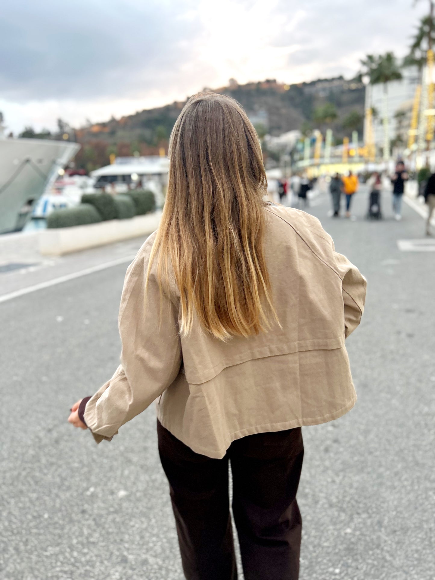 Chaqueta/Abrigo acolchado cuello pana