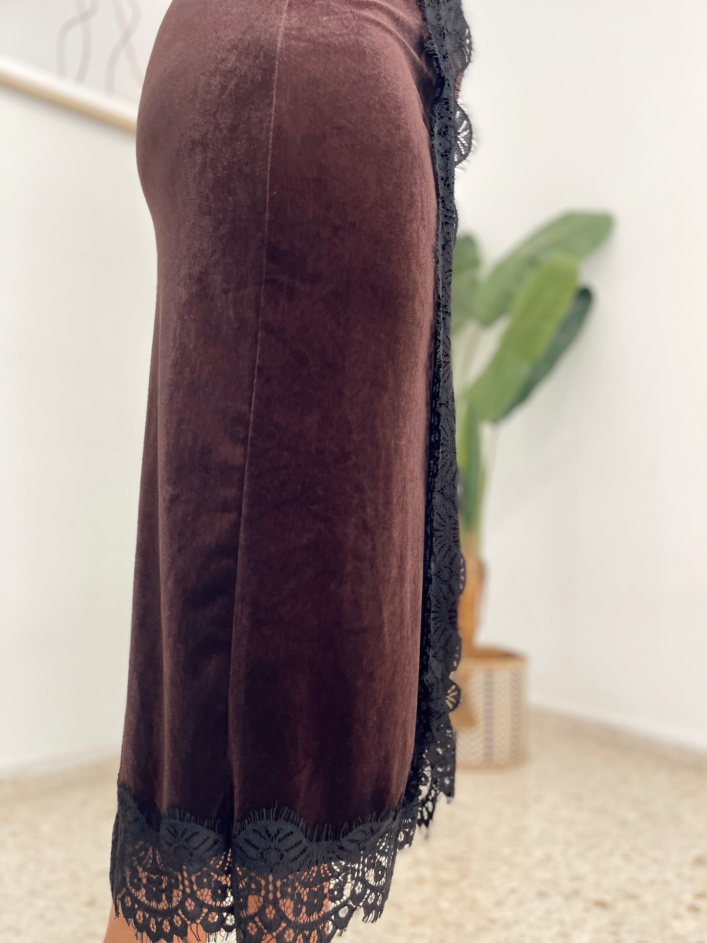 Falda terciopelo encaje