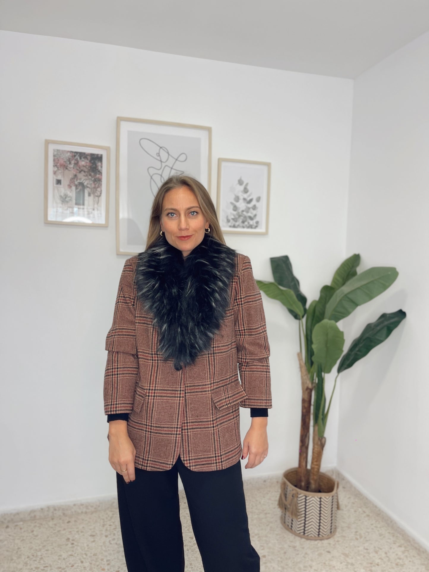 Blazer cuadros marron con cuello pelo extraible