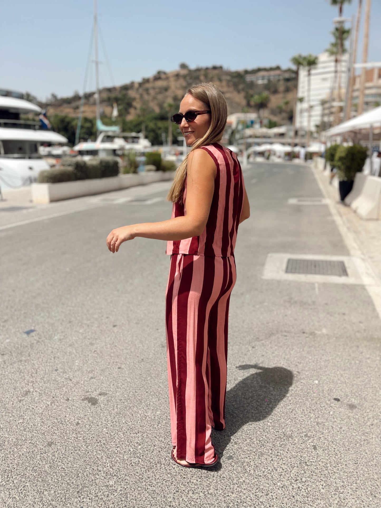 Conjunto rayas rosa y burdeos