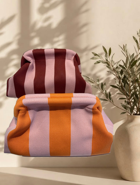 Bolso mano con cadena interior para bandolera