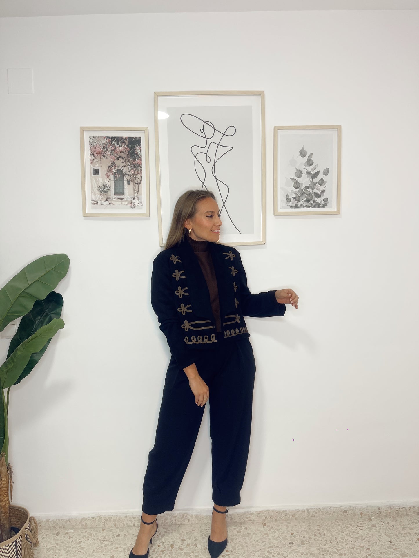 Chaqueta ante bordados