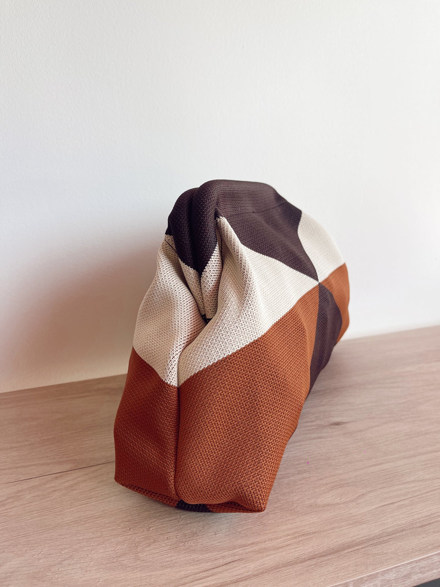 Bolso mano Nilo con cadena interior para bandolera