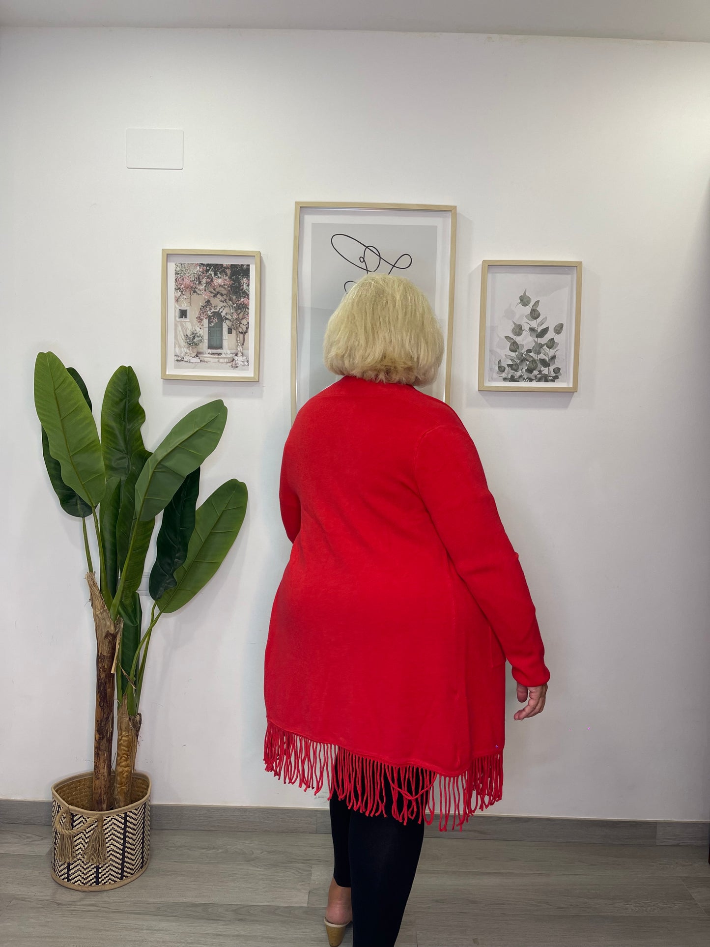 Chaqueta de punto con flecos roja