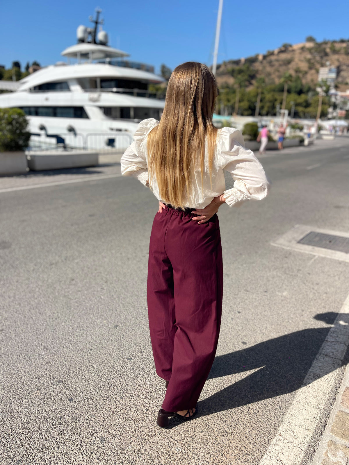 Pantalón pinza ballon burdeos