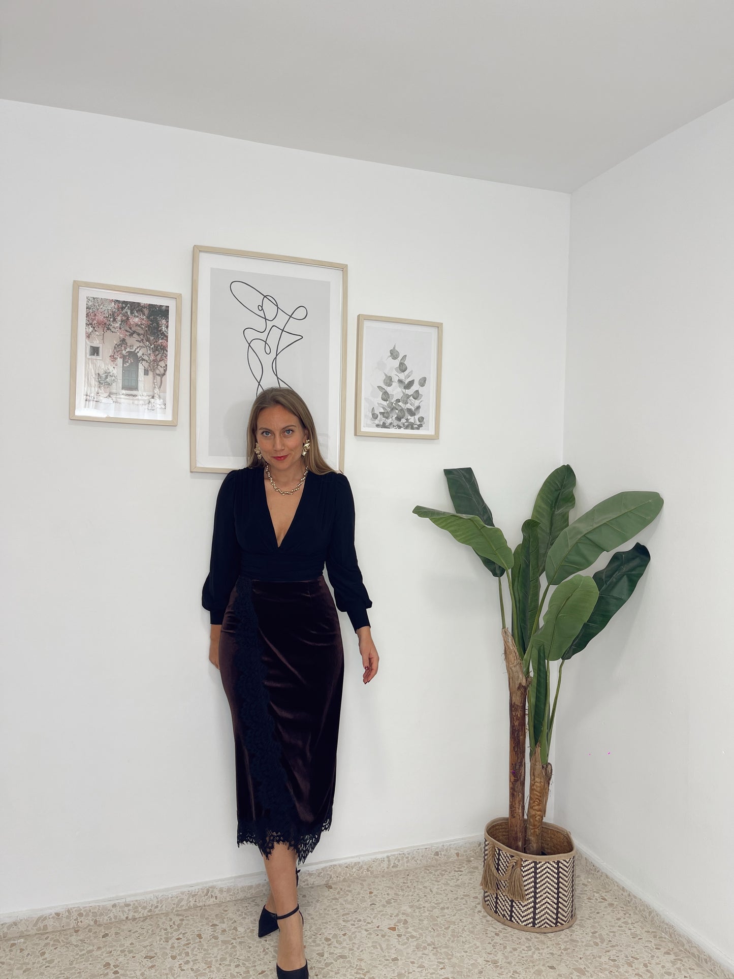 Falda terciopelo encaje