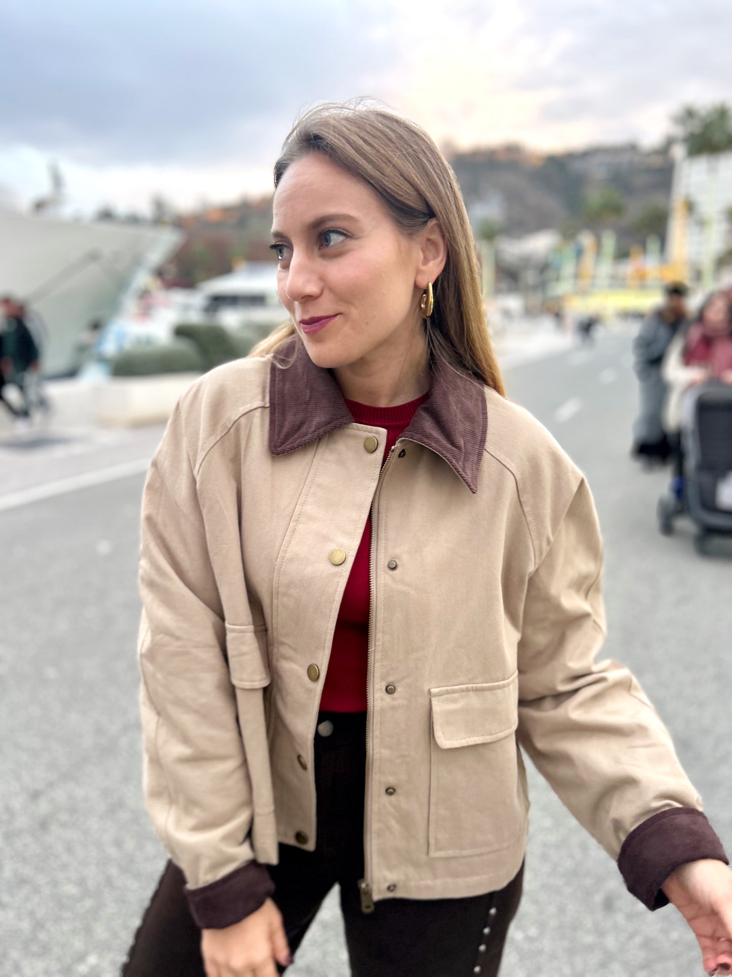 Chaqueta/Abrigo acolchado cuello pana