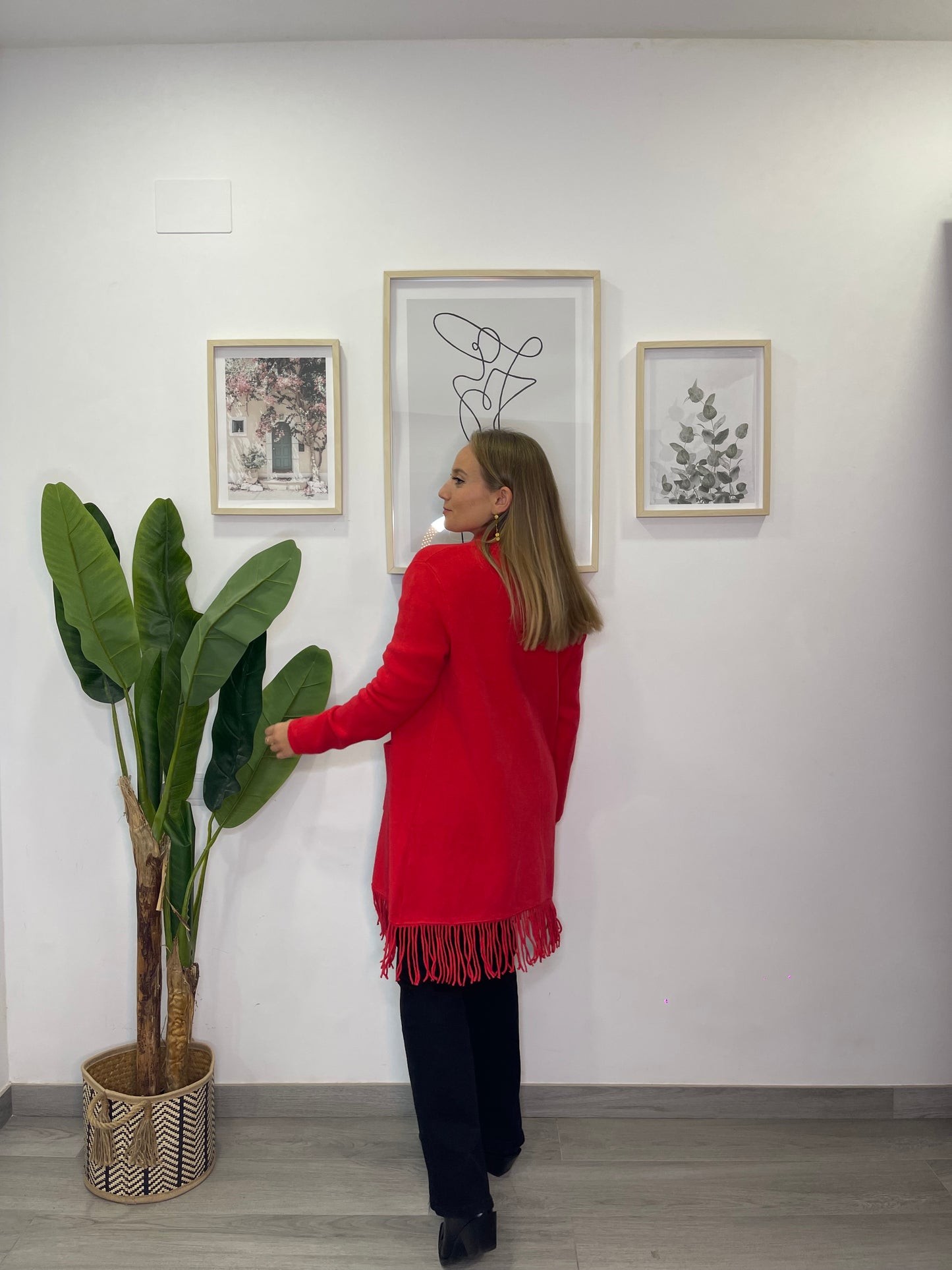 Chaqueta de punto con flecos roja