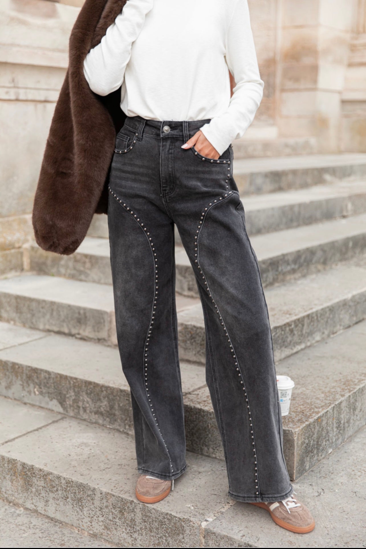 Pantalón vaquero tachuelas elástico