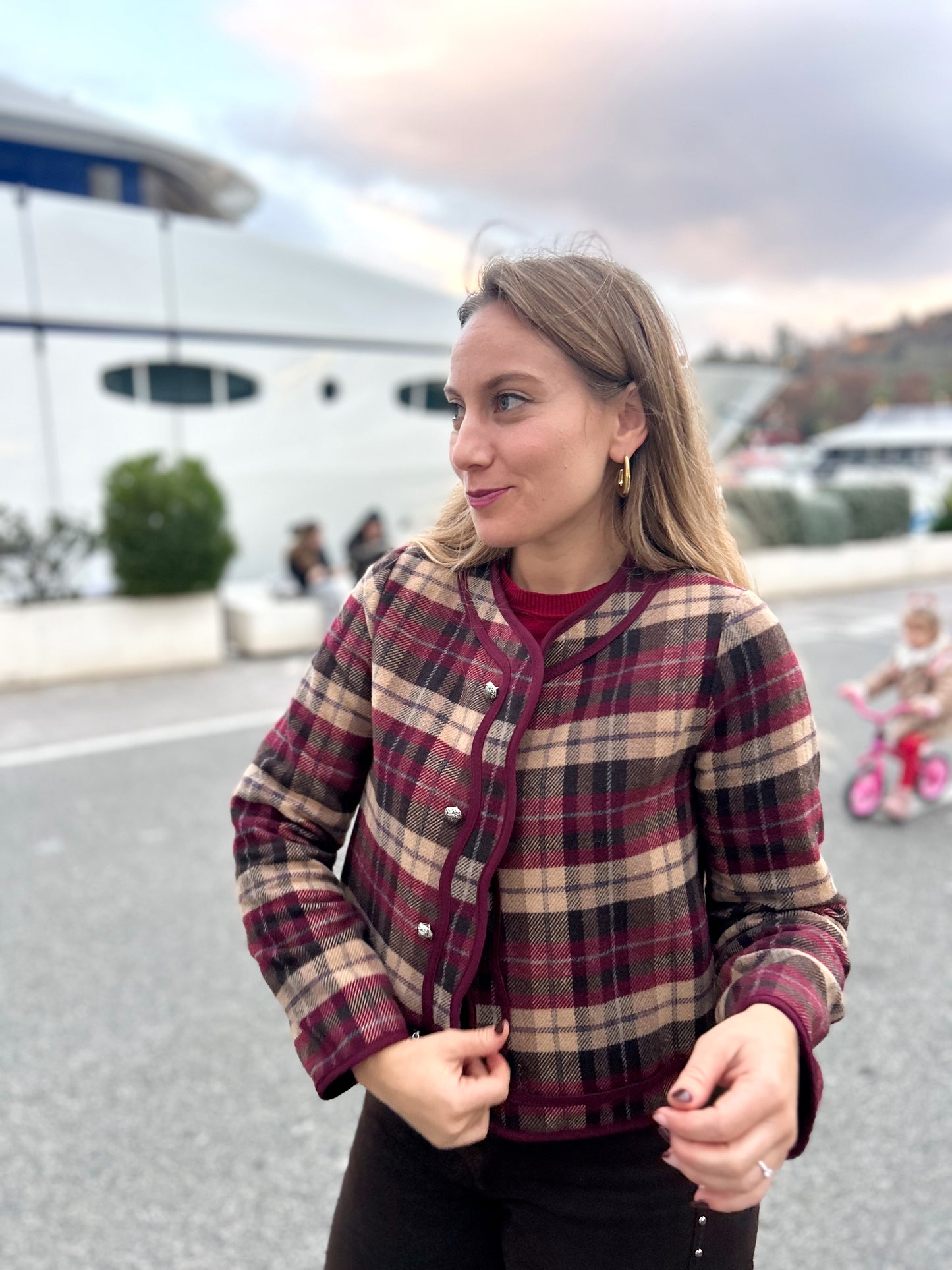Chaqueta aurora cuadros burdeos